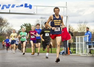 Nathan Bickell wins AACC Turkey Trot