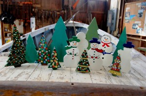 he Chesapeake Bay Maritime Museum’s (CBMM) store will be hosting a members night on Tuesday, December 3 from 5-7pm, where adult-accompanied children aged 5-12 can decorate a wooden holiday figurine, like these shown here, while CBMM members take advantage of a special 25% store discount and free gift wrapping. Light refreshments will be served, with complimentary parking available at the Crab Claw Restaurant during the event. All proceeds benefit the children and adults served by CBMM’s educational, boat restoration, and exhibit programming. For more information, call 410-745-4962