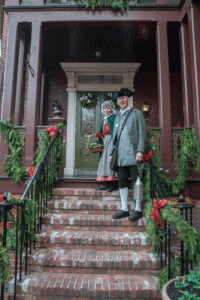 Annapolis Tours by Watermark’s period dressed guides will take guests on a festive Holiday Candlelight Stroll during the month of December. Photos by Sabrina Raymond.