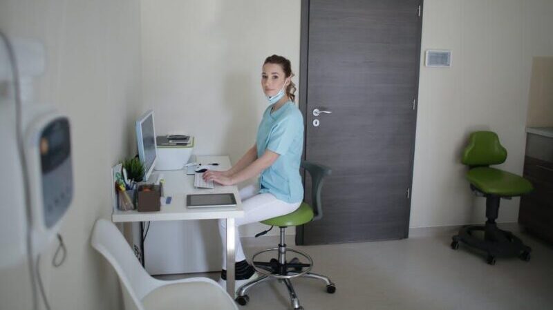 The New Standard: Why Local Clinics are Upgrading to Snap-On Safety